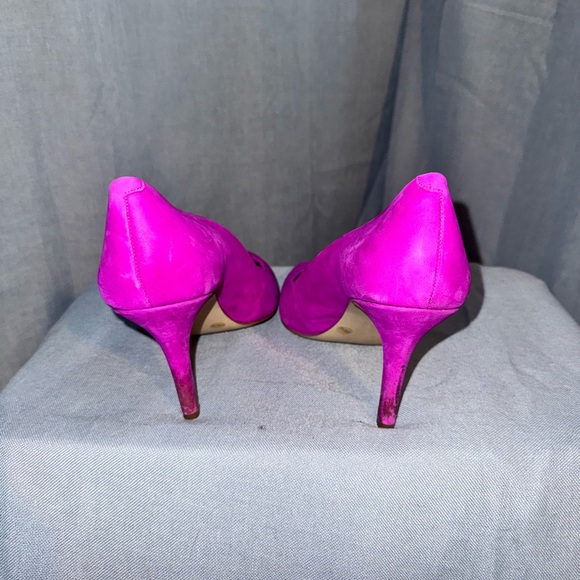 BCBGeneration Vibrant Pink Heels - Picture 3 of 8